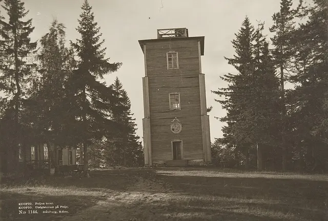 Puijon ensimmäinen näkötorni noin vuonna 1893